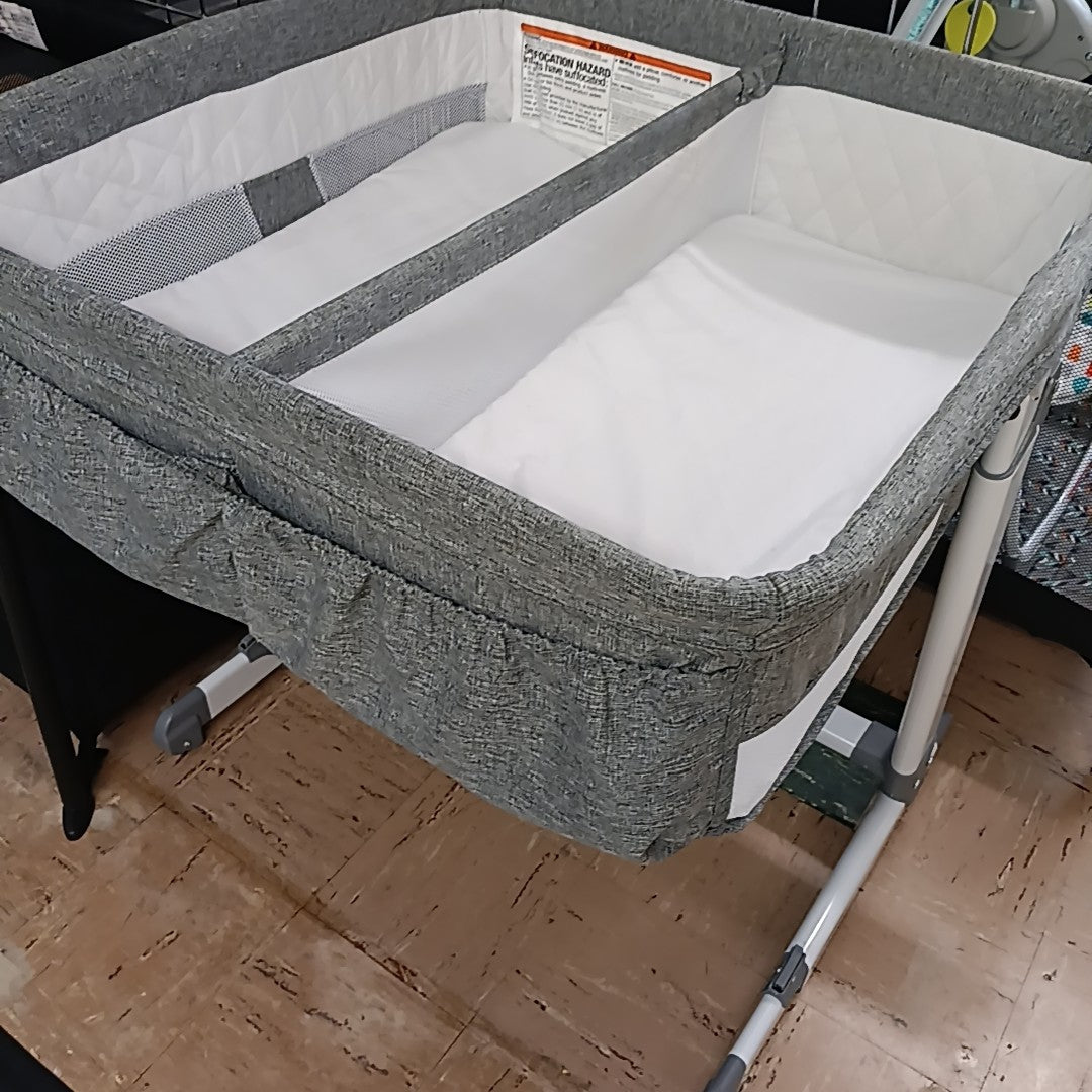 Simmons Kids Bassinette