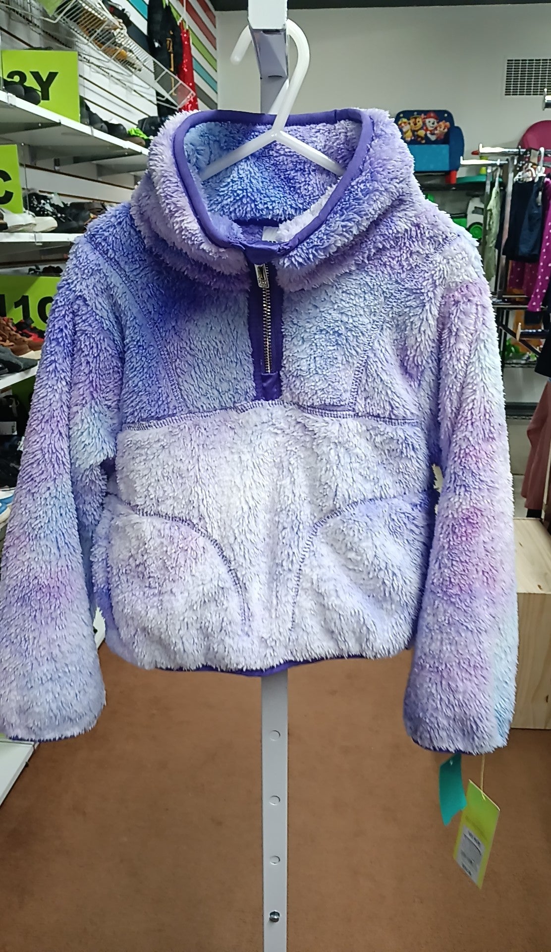 All In Motion 4/5 Sweater/Sweatshirt