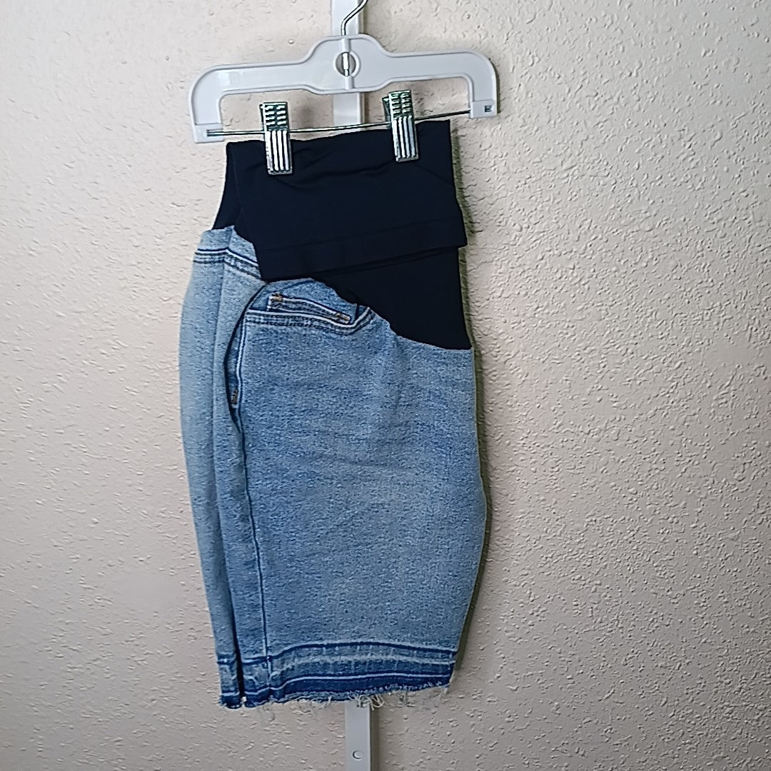 Time and Tru Size S MAT Shorts