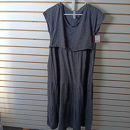 Latched Mama Size L MAT Nursing Top