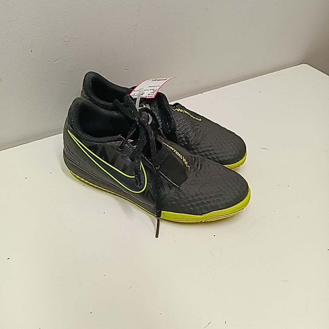 Nike 1Y Cleats