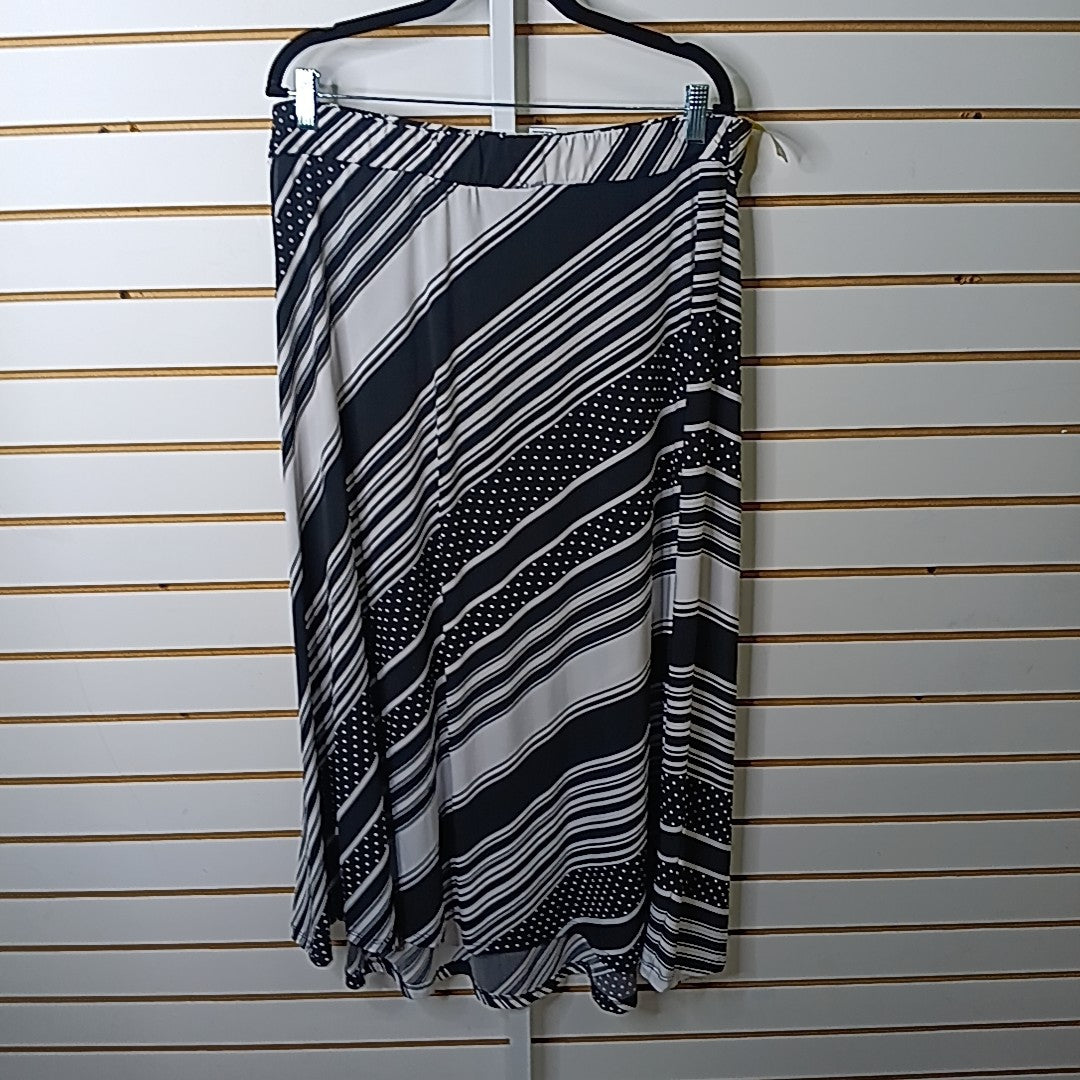 Avenue Size 18/20 Skirt