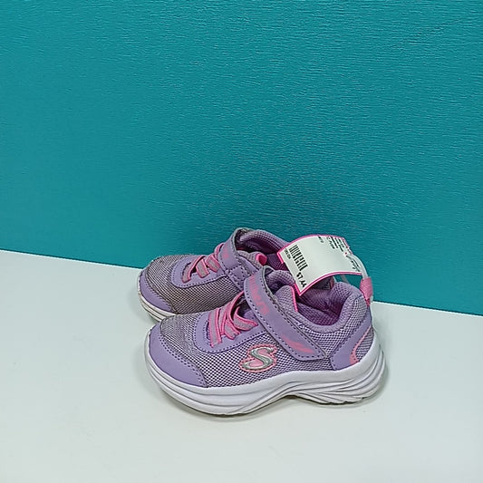 Sketchers 7C Tennis Shoes