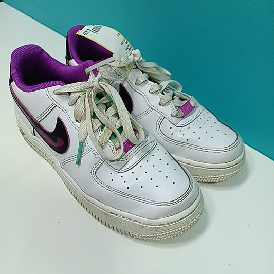 Nike 4.5Y Tennis Shoes