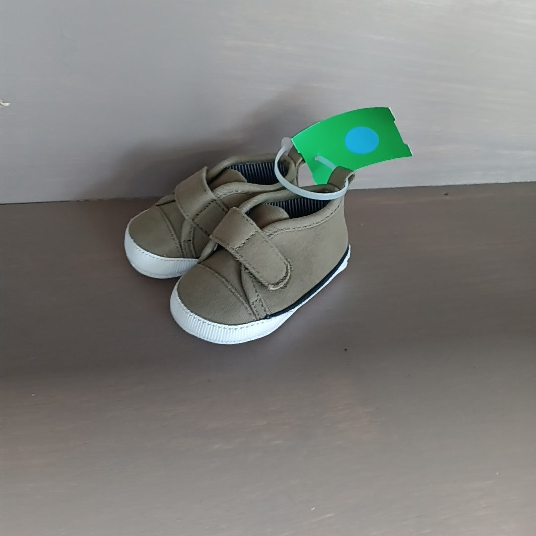 Carter's 0-3 Months Crib Shoes