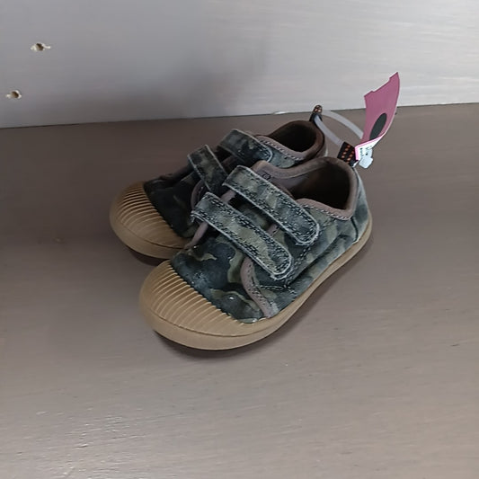 Cat & Jack 7C Tennis Shoes