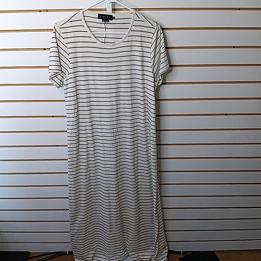 Hatch Size 2 MAT Nursing Top
