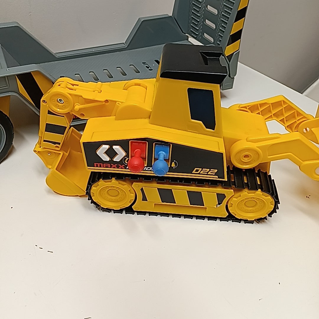 Maxx Action Truck