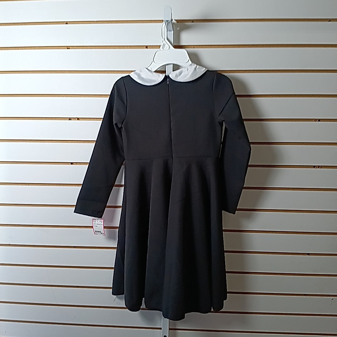 8 Costume
