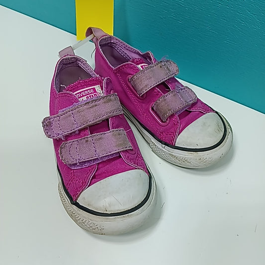Converse 8C Tennis Shoes