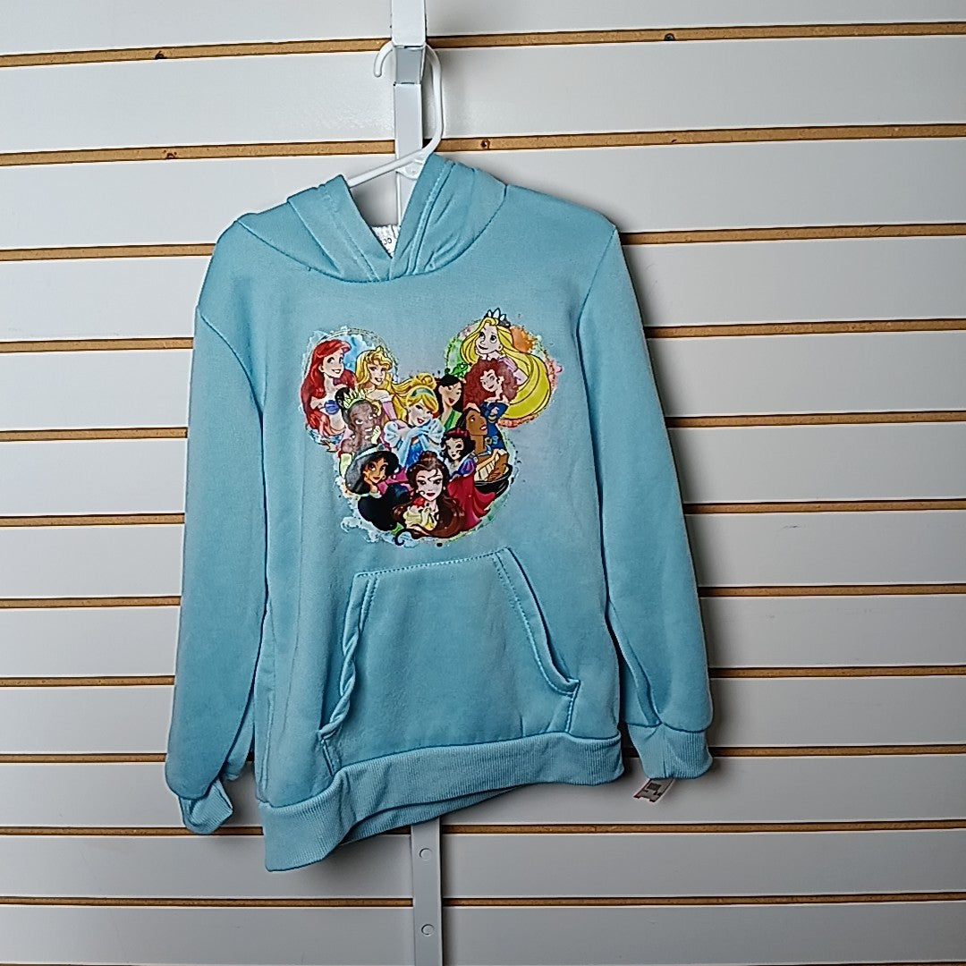 6 Sweater/Sweatshirt
