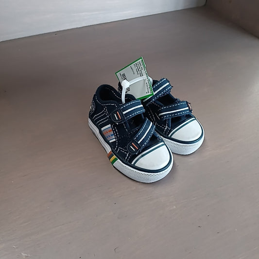 Wonder Kids 2C Tennis Shoes