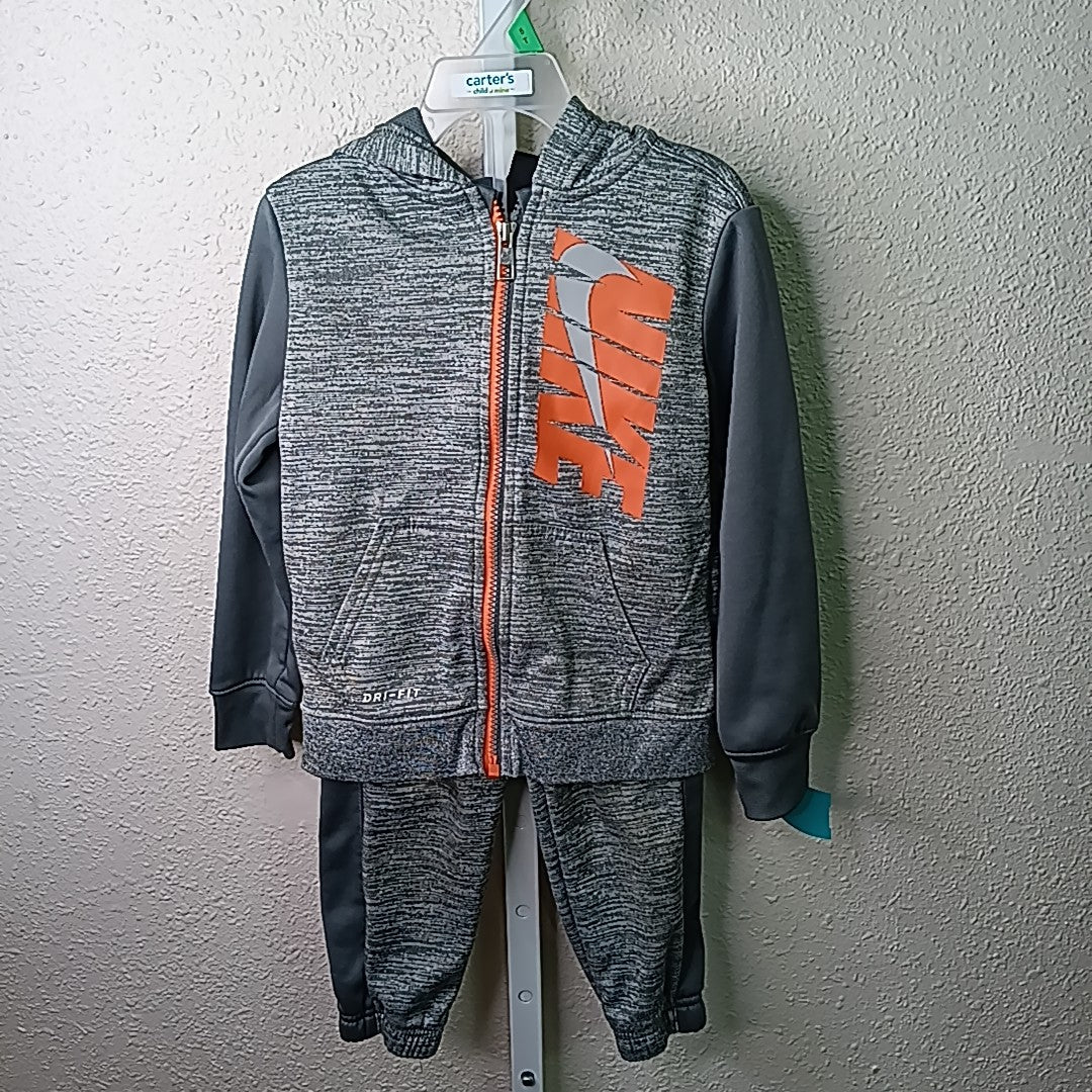 Nike 4T Outfit 2pc