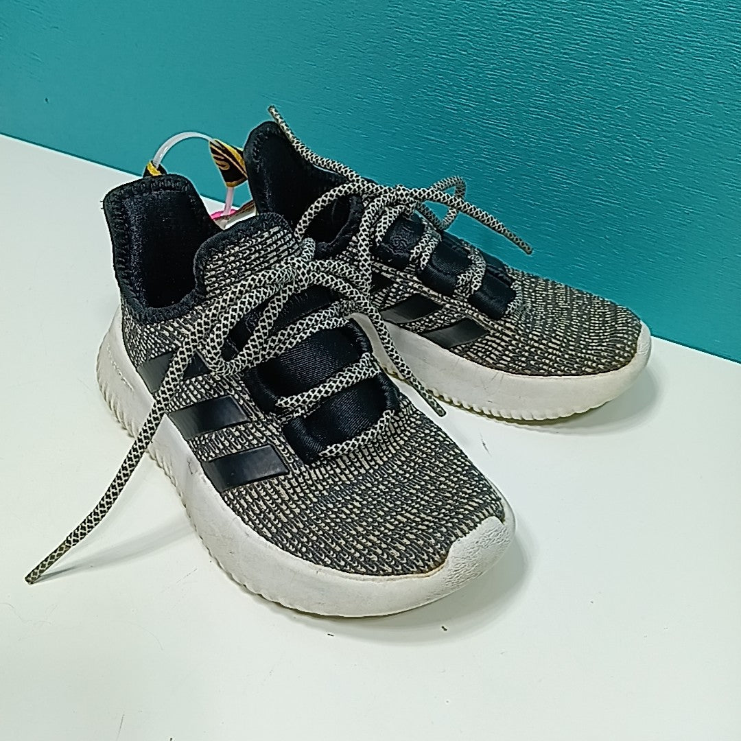 Adidas 12C Tennis Shoes