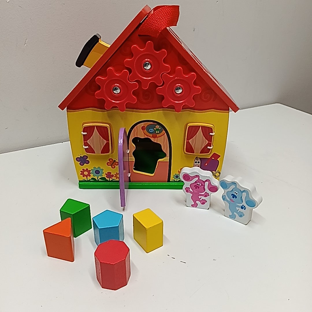Melissa and Doug Action Set