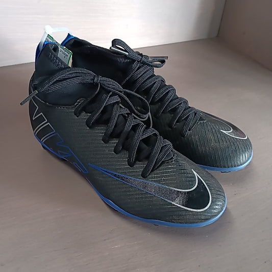 Nike 2Y Cleats