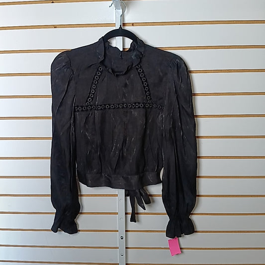 Milk & Honey Size M Blouse