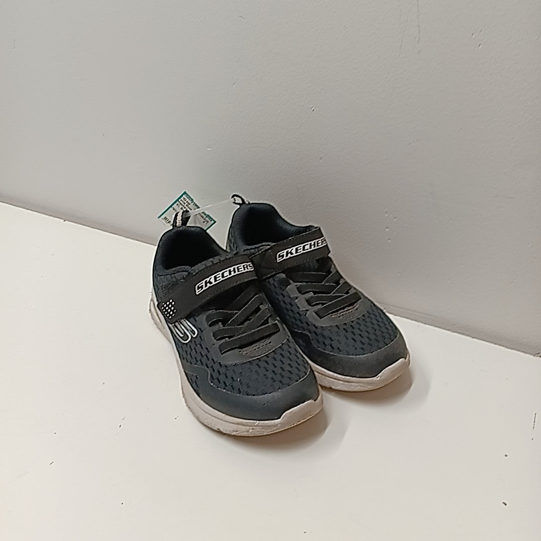 Sketchers 13C Tennis Shoes