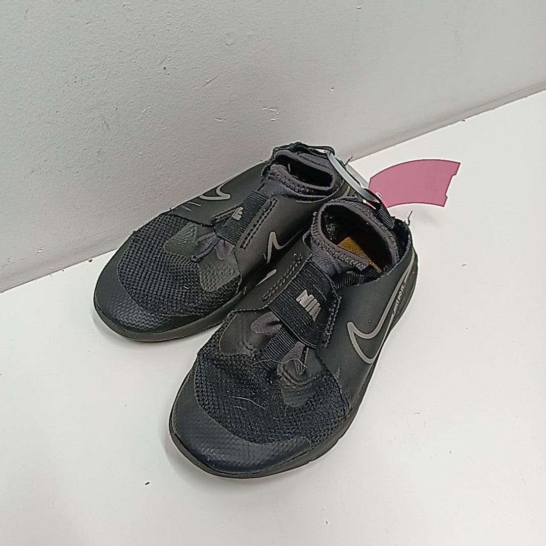 Nike 12C Tennis Shoes