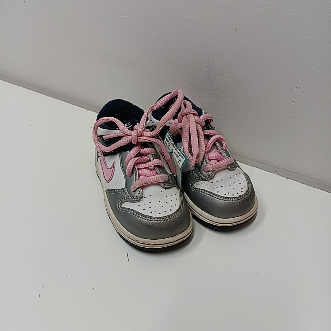 Nike 6C Tennis Shoes