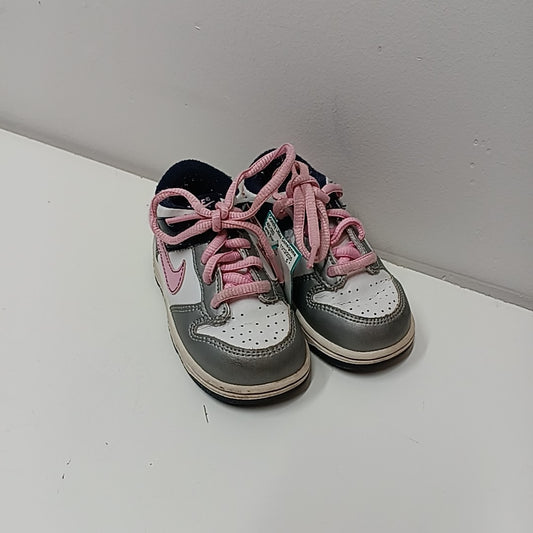 Nike 6C Tennis Shoes