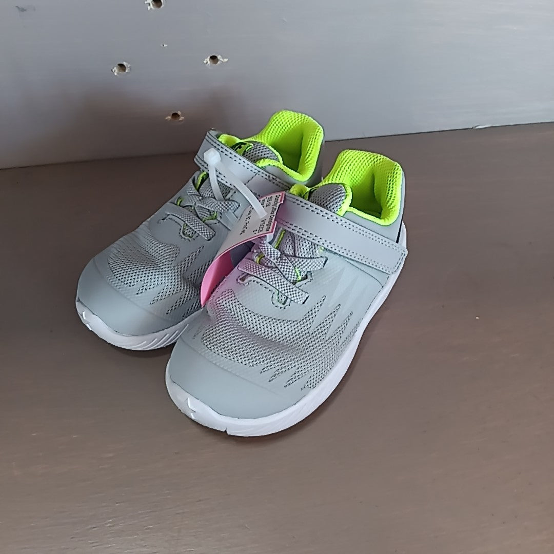 Nike 8C Tennis Shoes