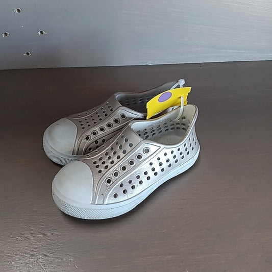 Wonder Nation 9/10 Sandals