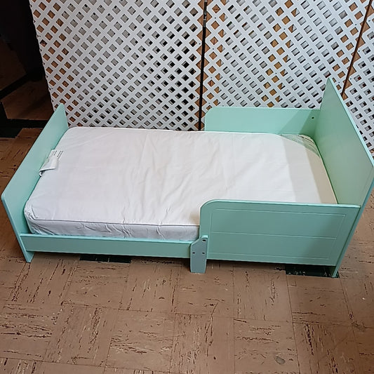 Delta Children Bed