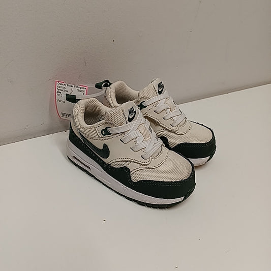 Nike 7C Tennis Shoes