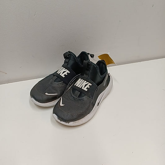 Nike 2Y Tennis Shoes