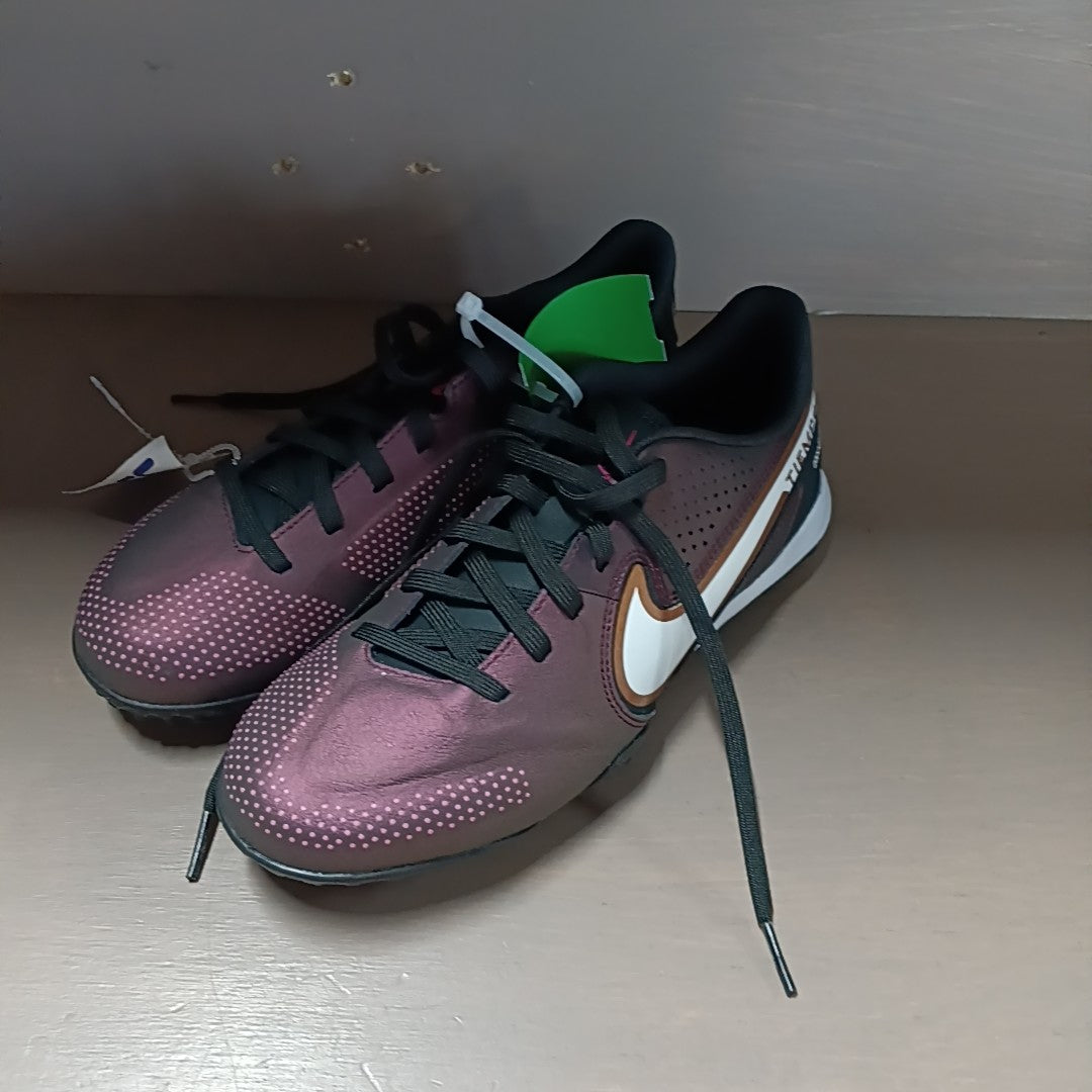 Nike 5.5Y Cleats