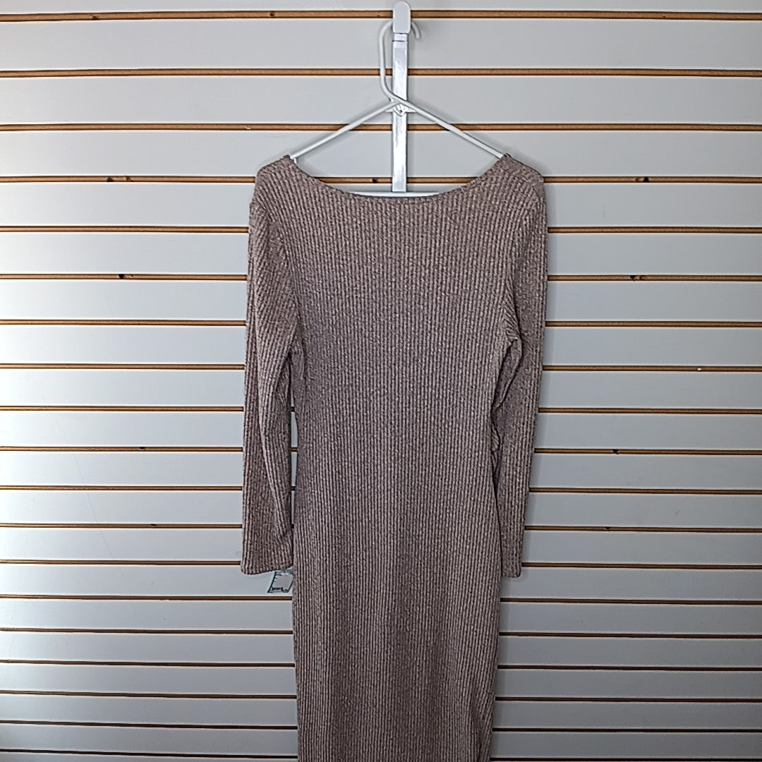 Size L MAT Dress