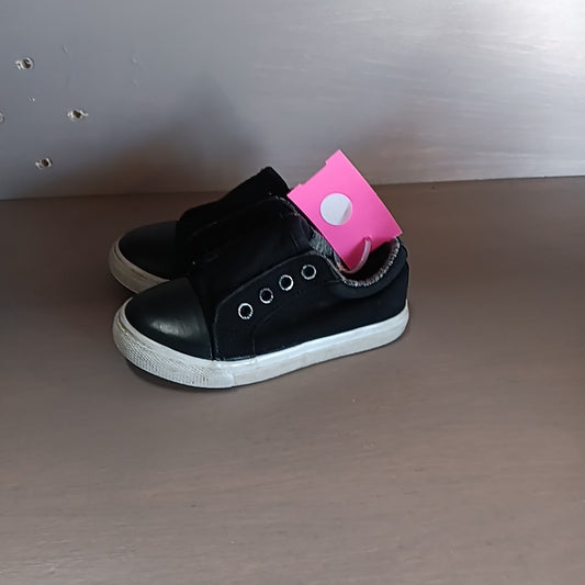 Cat & Jack 8C Tennis Shoes