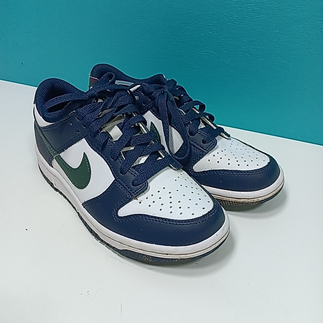 Nike 4Y Tennis Shoes