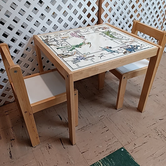 Lipper Size Toddler Multi-Color Table