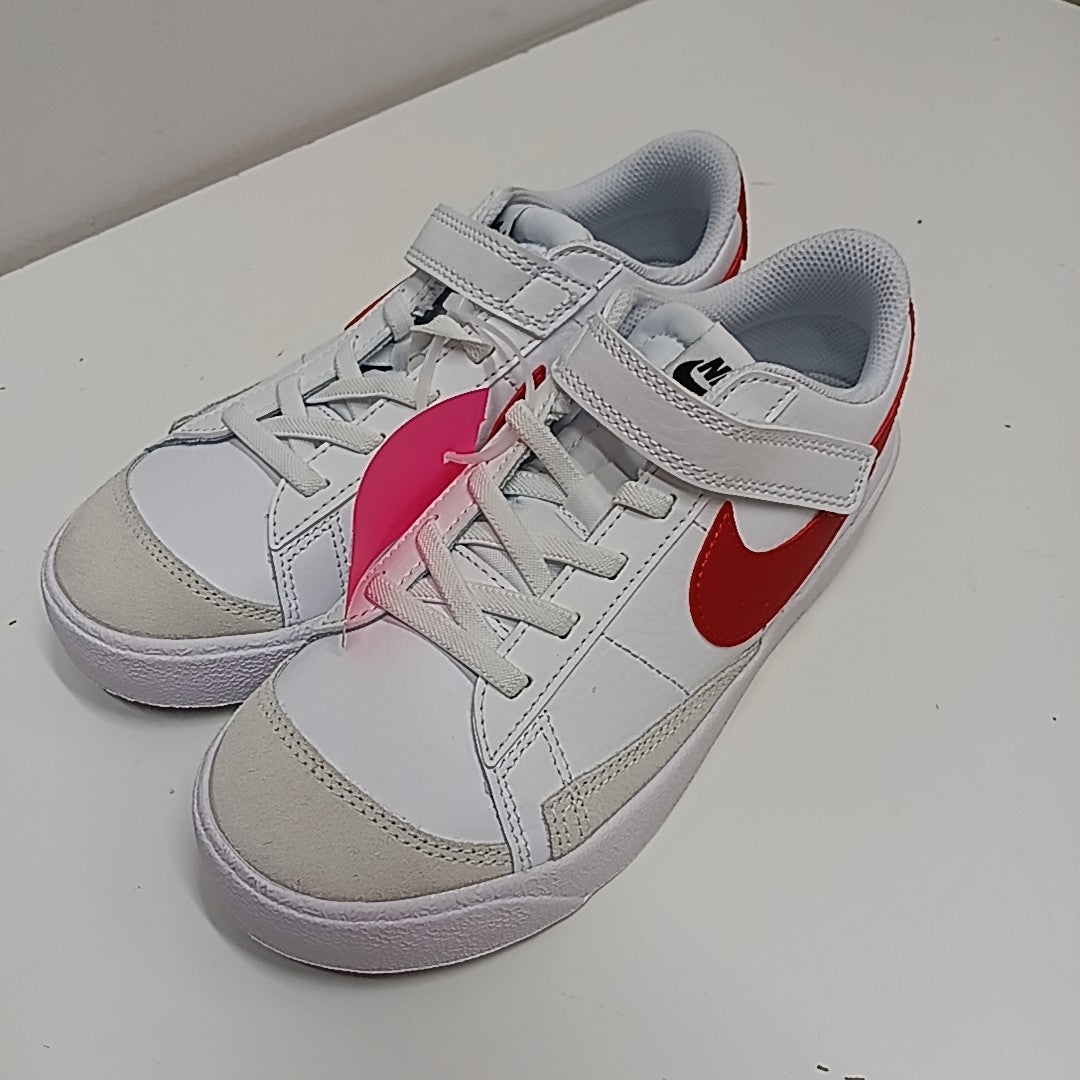 Nike 2.5Y Tennis Shoes