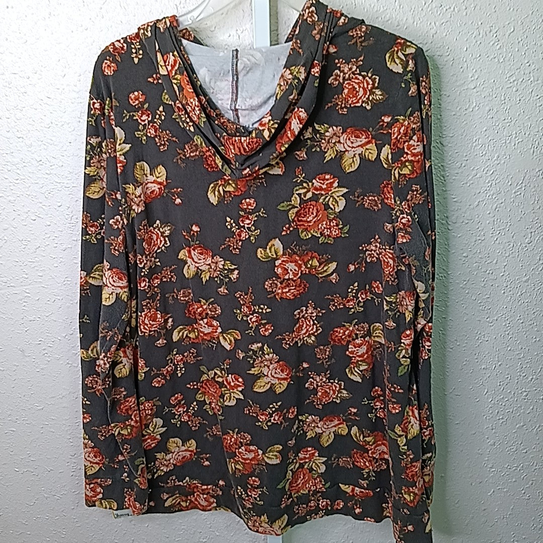 Latched Mama Size 1X MAT Nursing Top