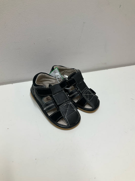 Squeaky Feet 9.5C Sandals