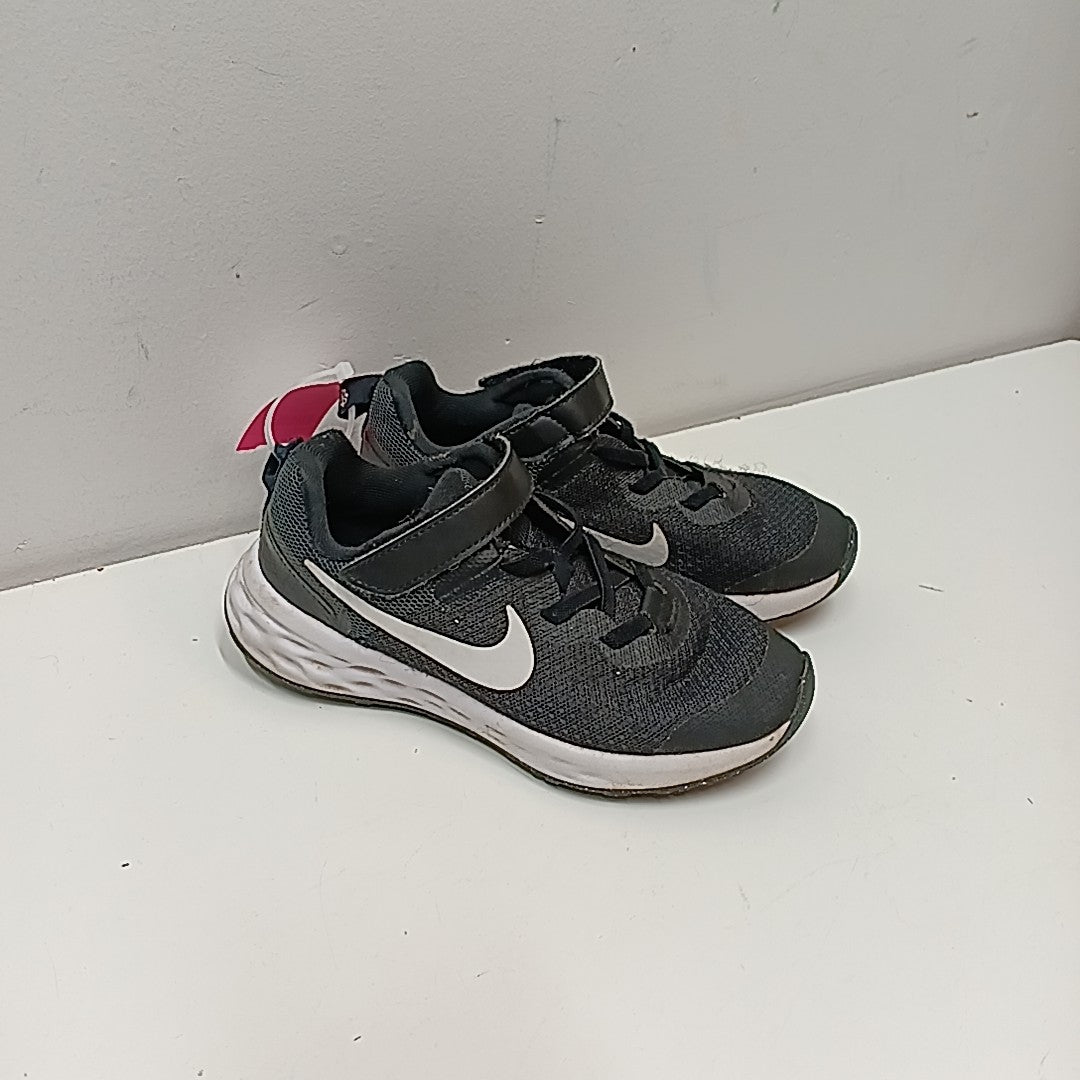 Nike 13C Tennis Shoes