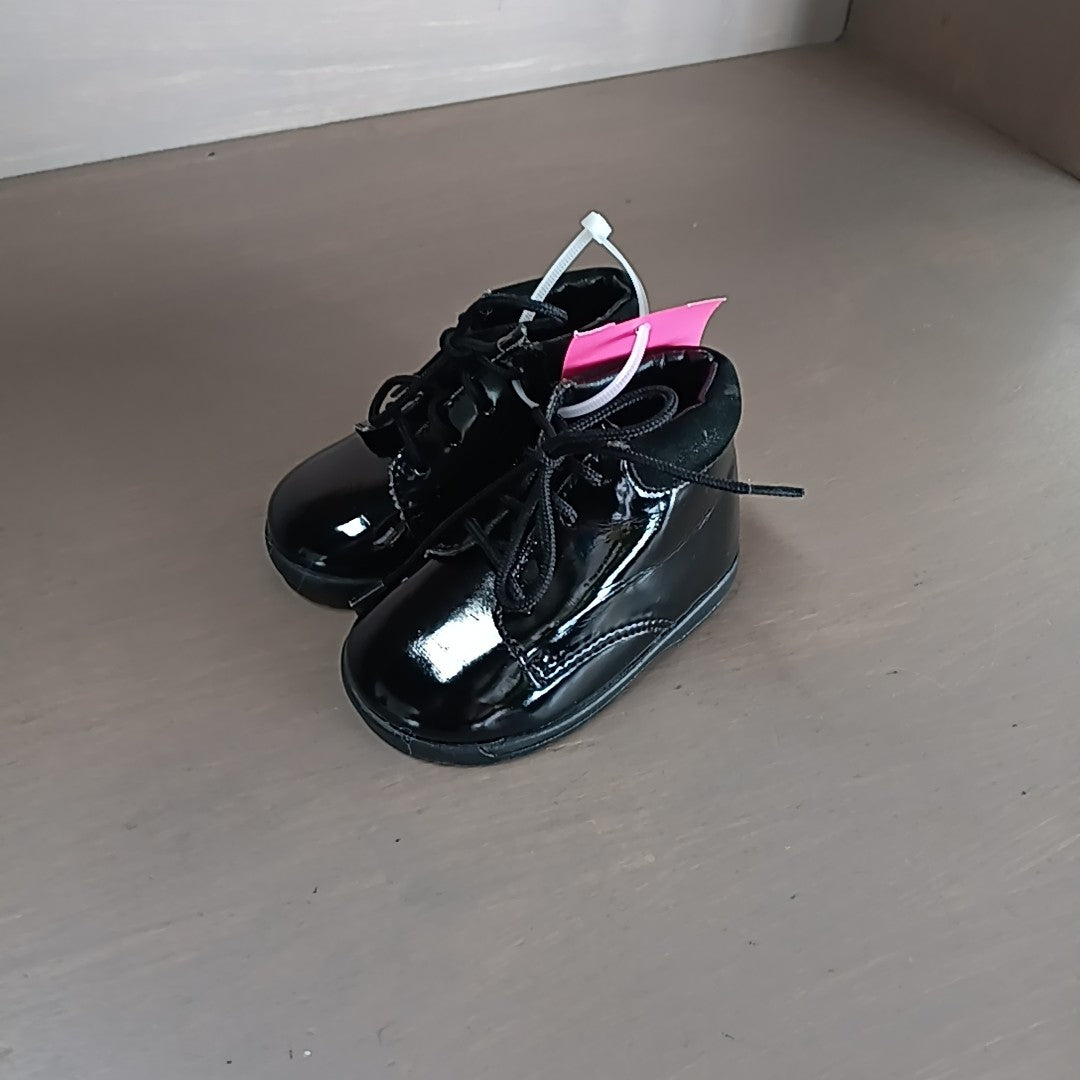 StrideRite 2C Crib Shoes